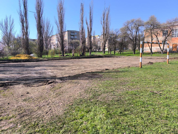 🥅При поддержке шеф-региона Нижегородской области в городском округе Иловайск начались работы по строительству спортивной площадки. 🥅При поддержке шеф-региона Нижегородской области в городском округе Иловайск начались работы по строительству спортивной площадки.